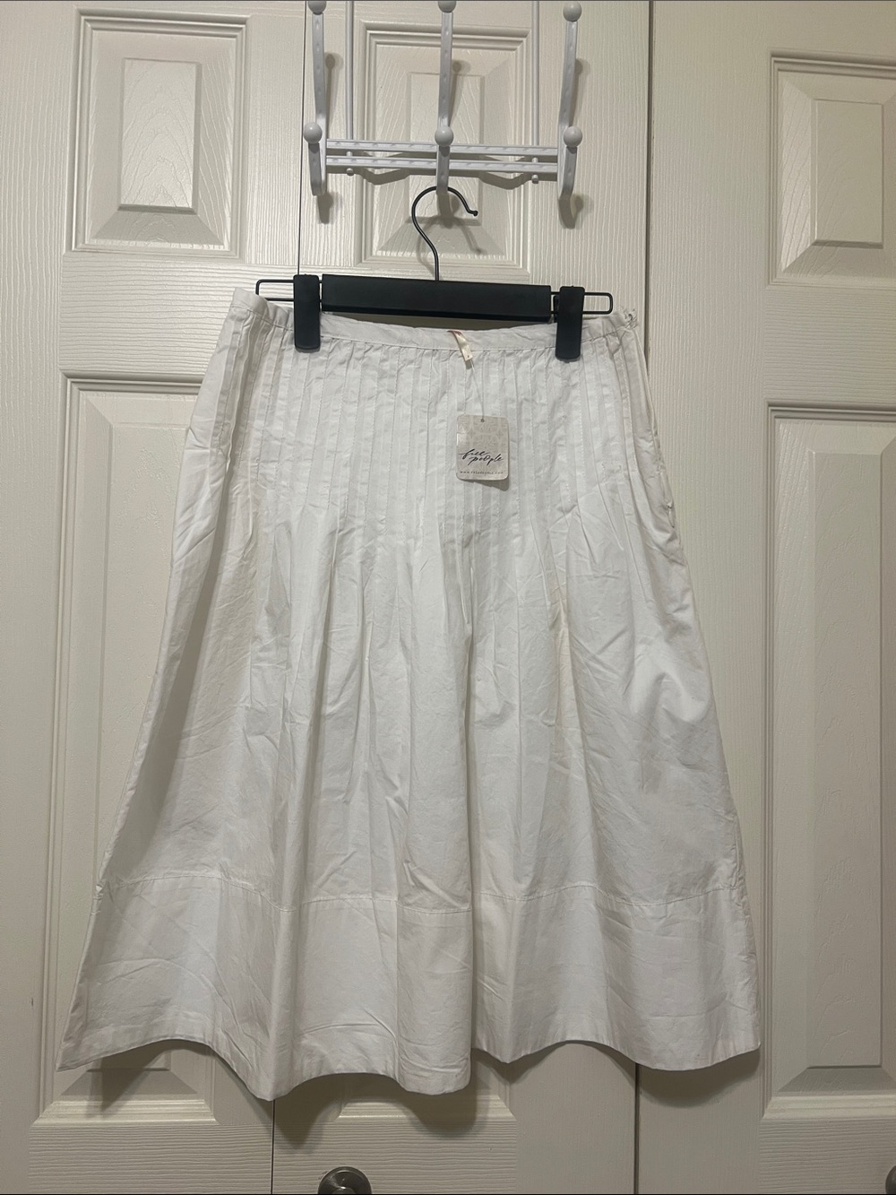 Free people A-Line Midi Skirt with Soft Pleats. Size 2